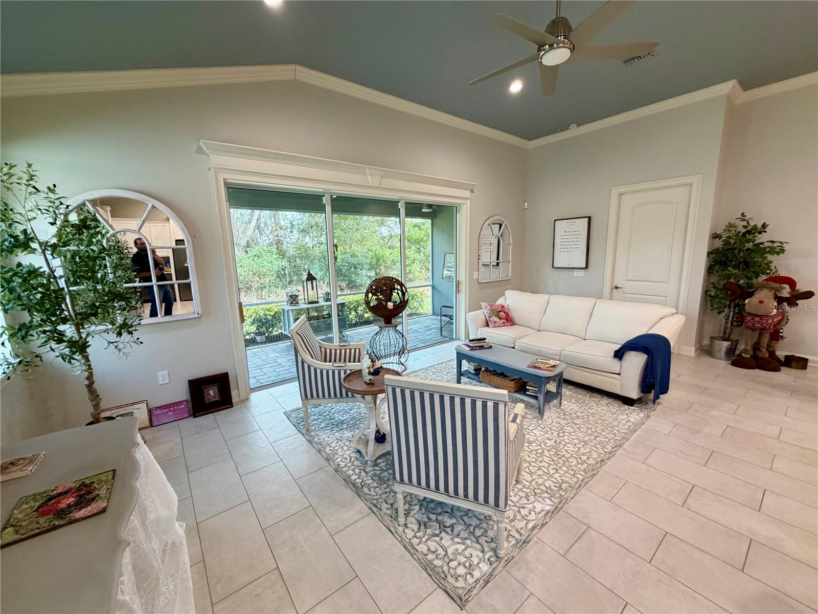 LAKE JAMES PH 4 - Residential