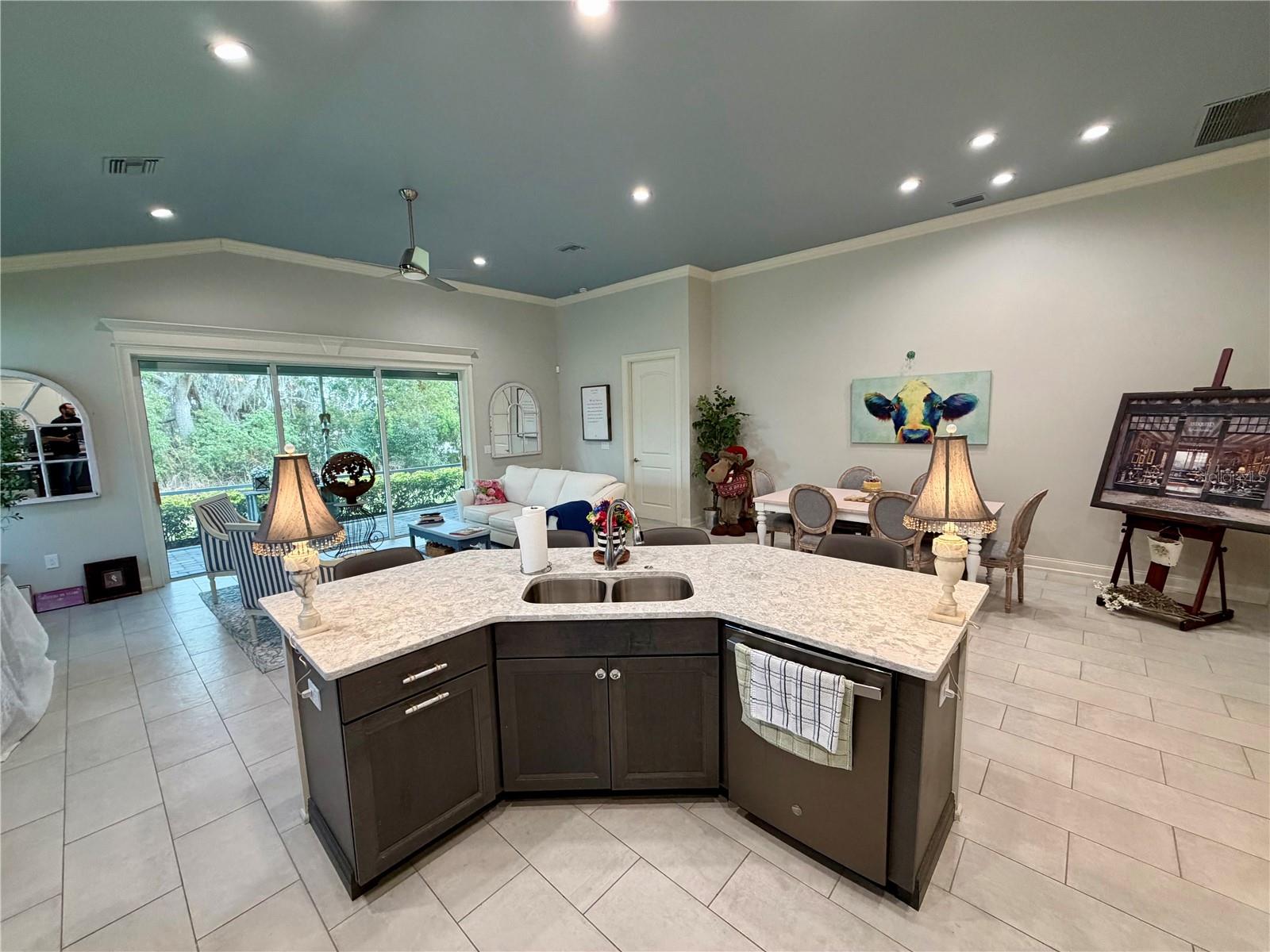 LAKE JAMES PH 4 - Residential