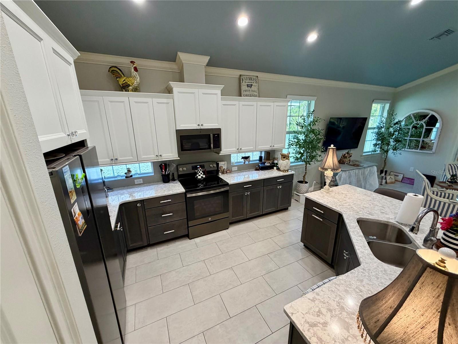 LAKE JAMES PH 4 - Residential