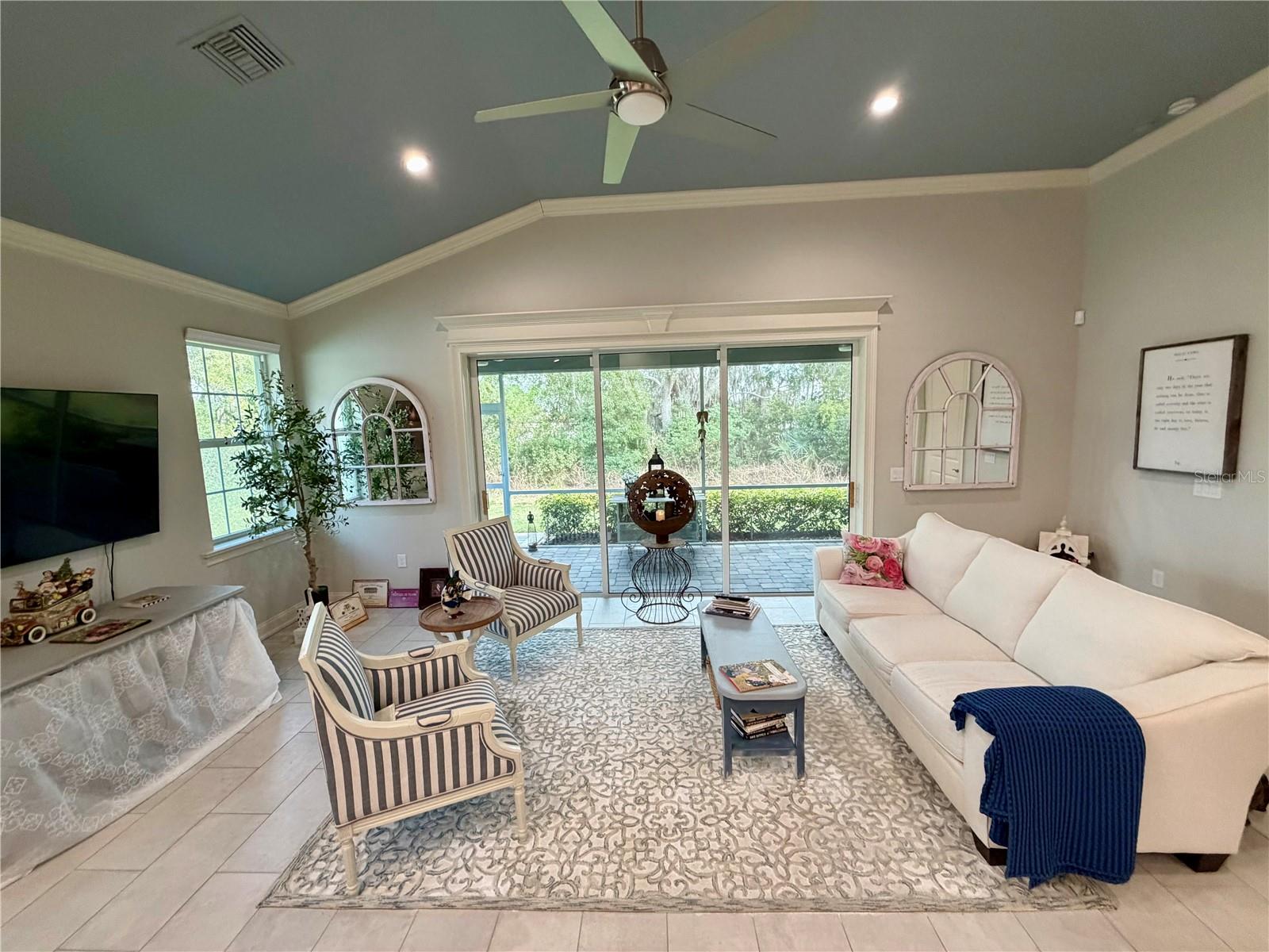 LAKE JAMES PH 4 - Residential