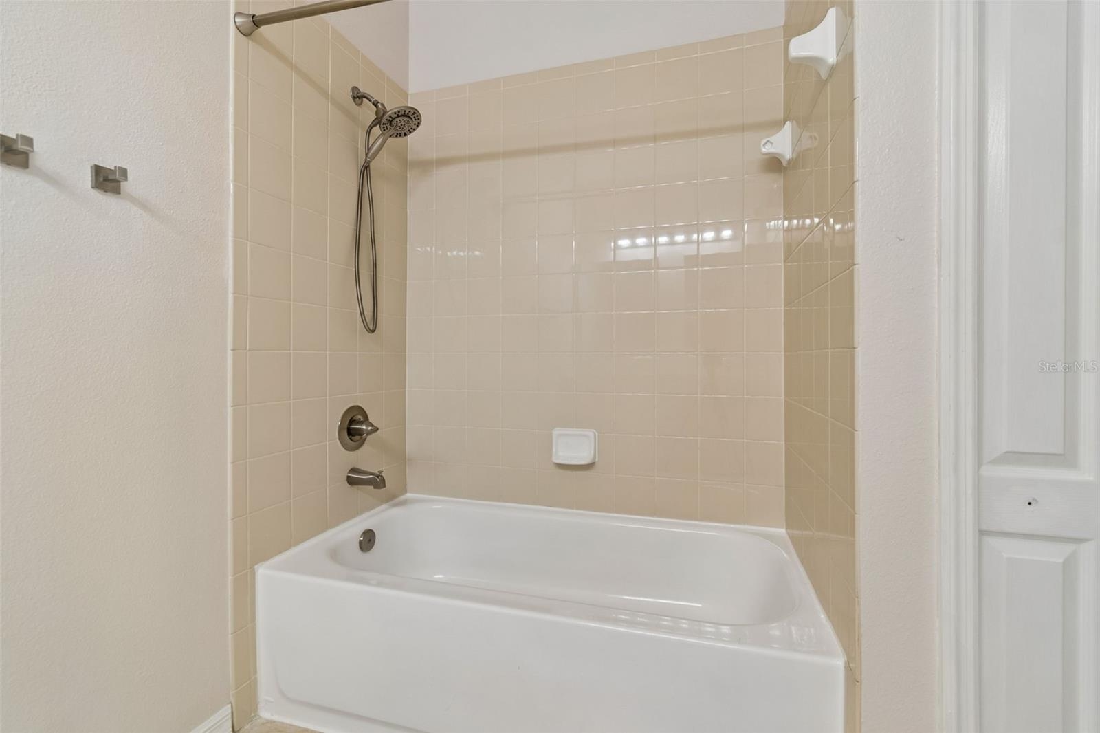 WILLIAMS CROSSING - Residential Lease