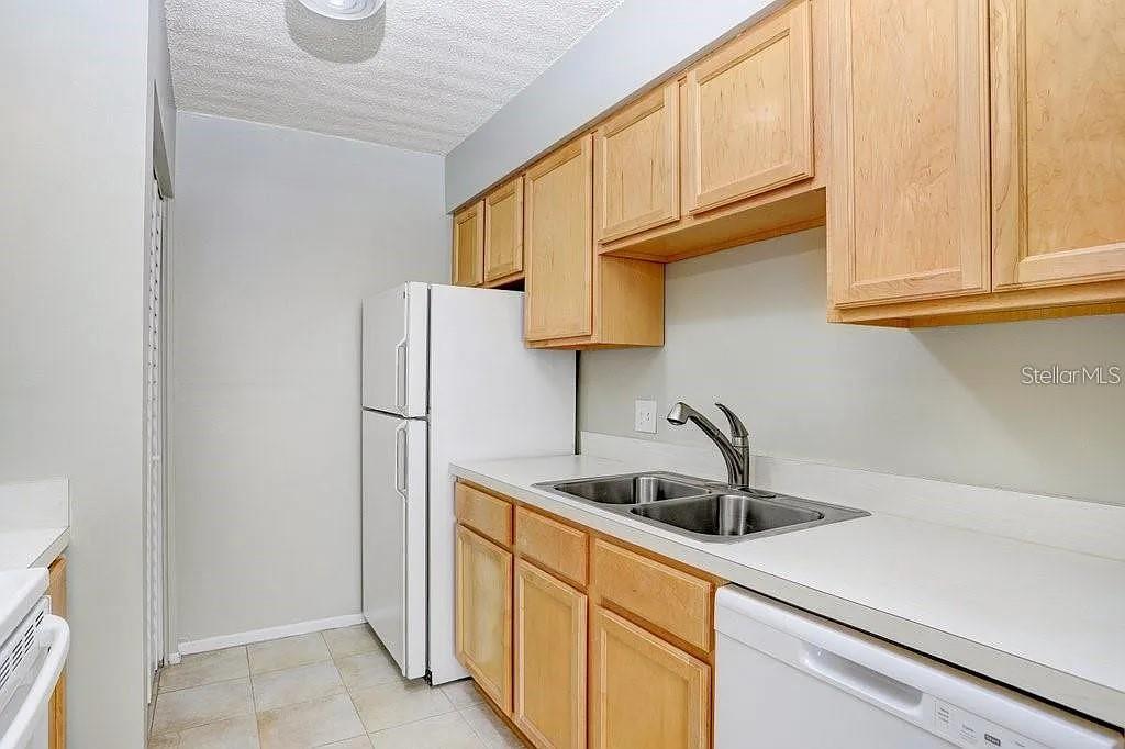 PLACE ONE A CONDO - Residential Lease