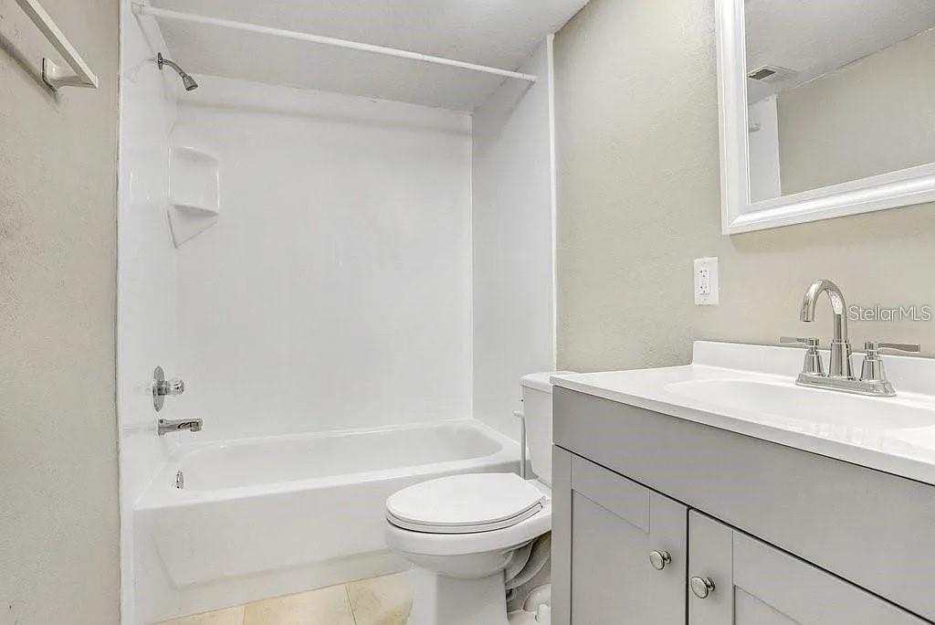 PLACE ONE A CONDO - Residential Lease