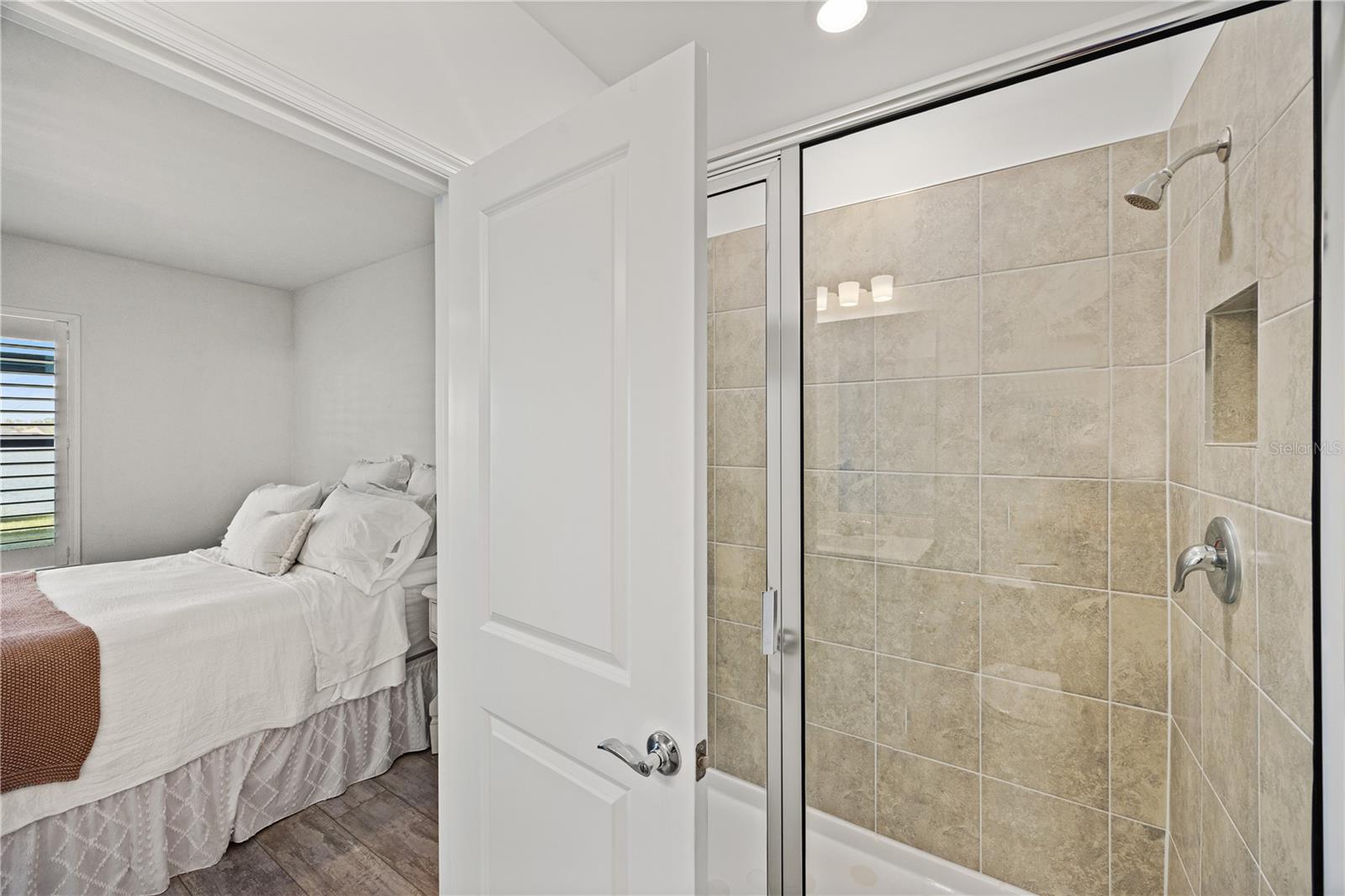 AVANTI/WATERSIDE - Residential