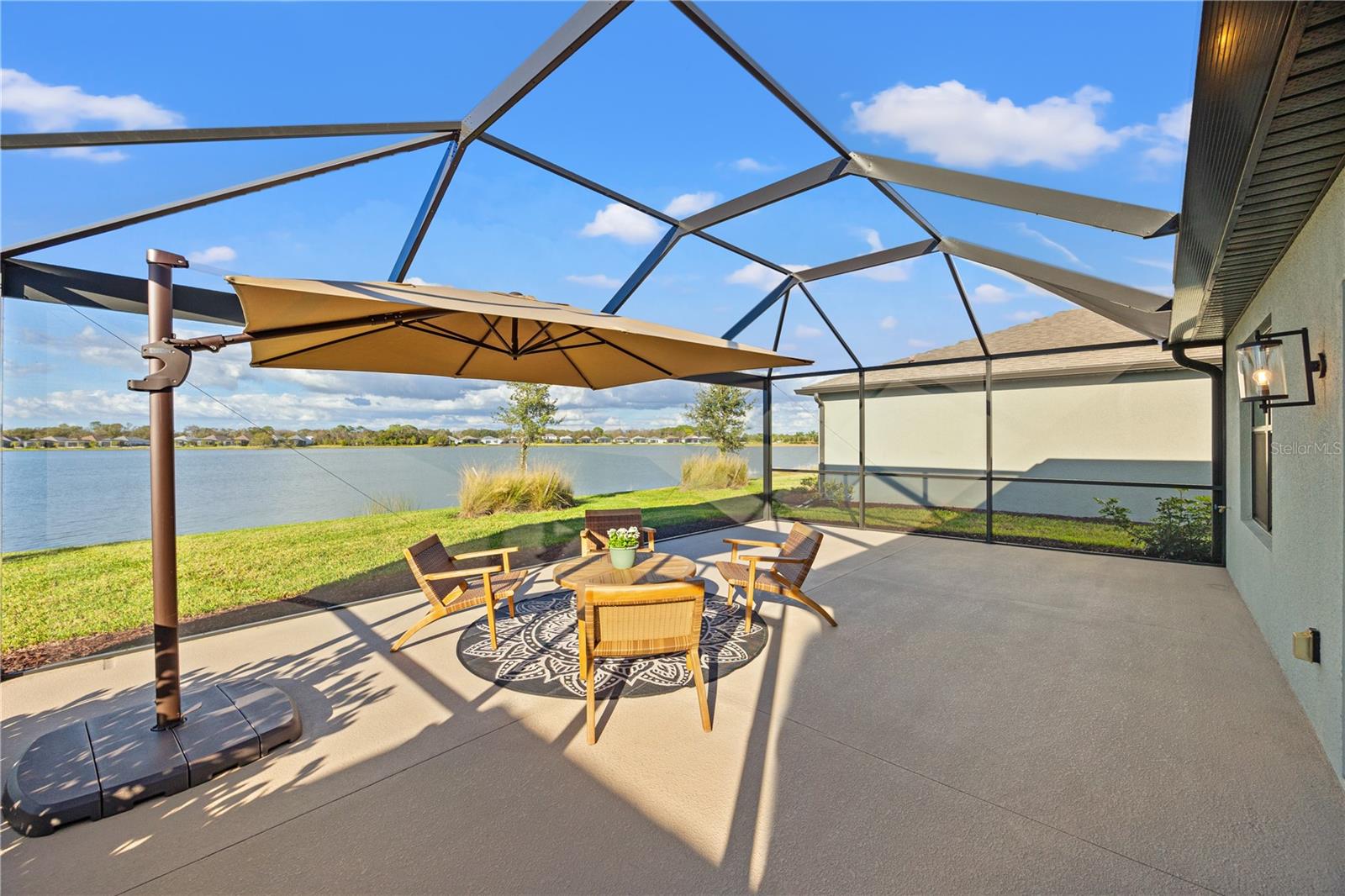 AVANTI/WATERSIDE - Residential