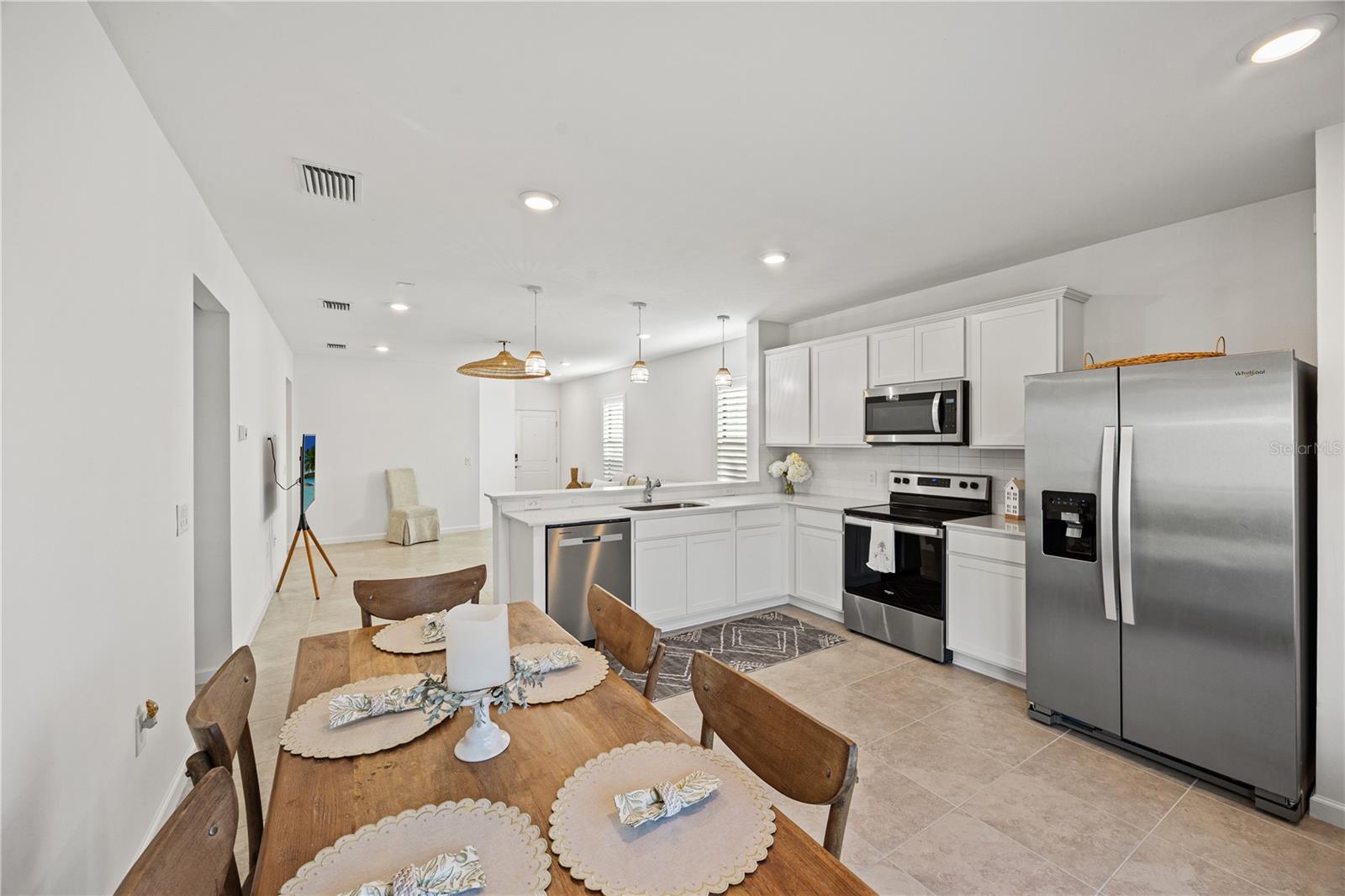 AVANTI/WATERSIDE - Residential