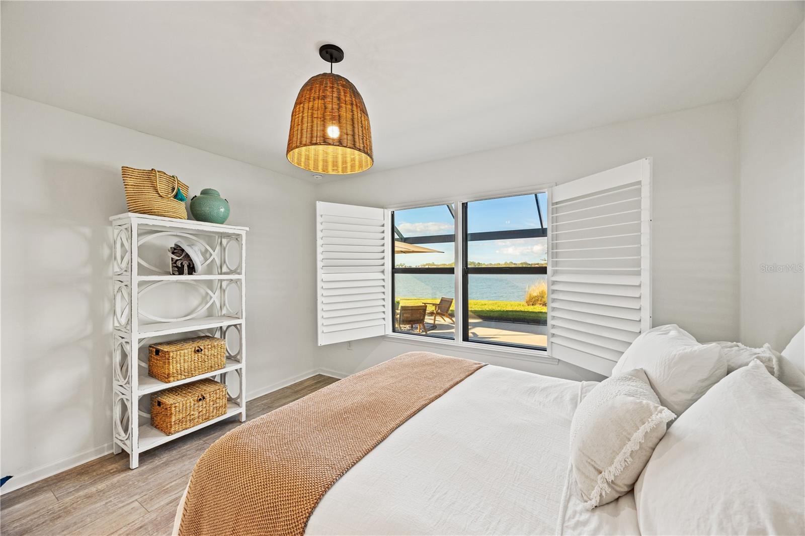 AVANTI/WATERSIDE - Residential