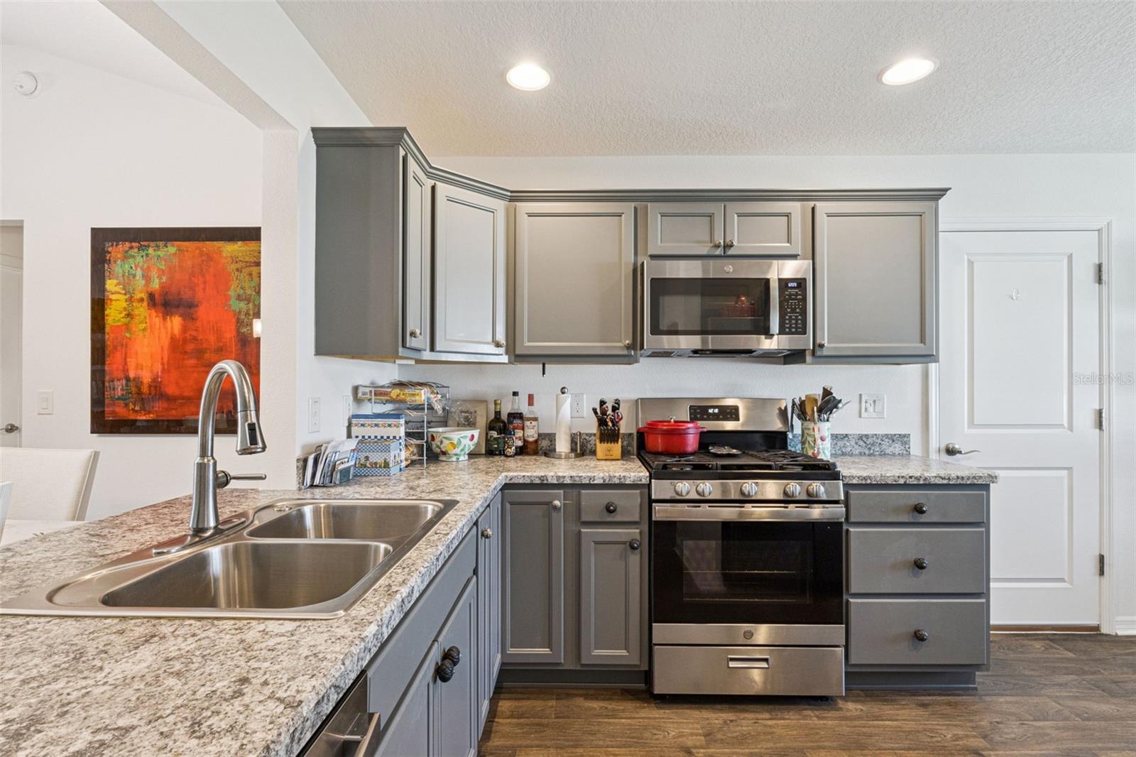 VILLAGES/SOUTHERN OAKS UN #99 - Residential