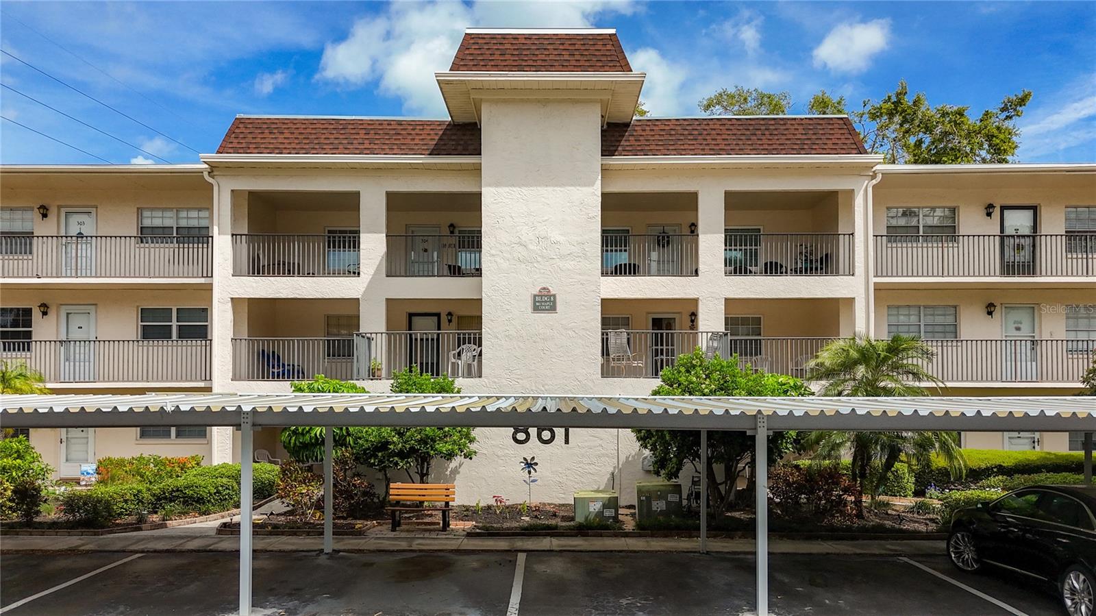 861 MAPLE COURT 205