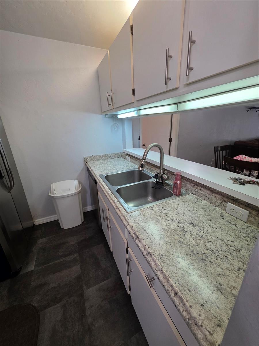 COUNTRYSIDE UNIVERSITY - Residential Lease