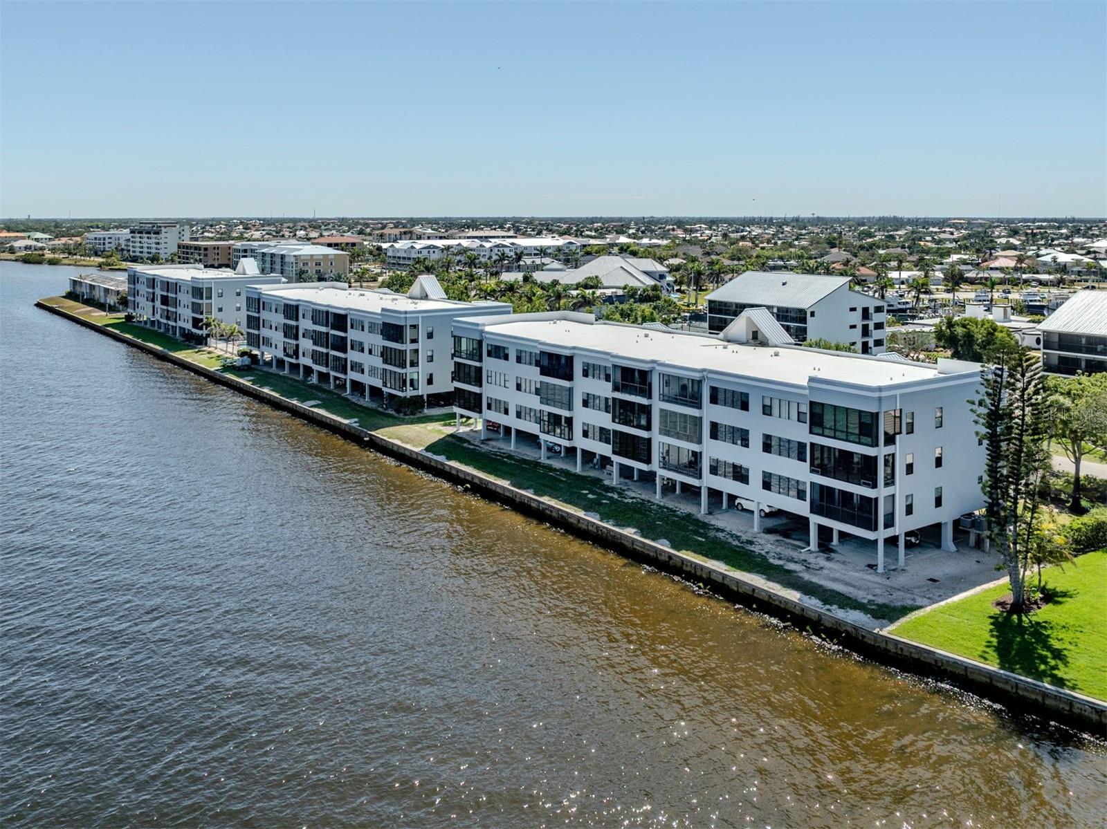 JAMAICA WAY PH 03 - Residential