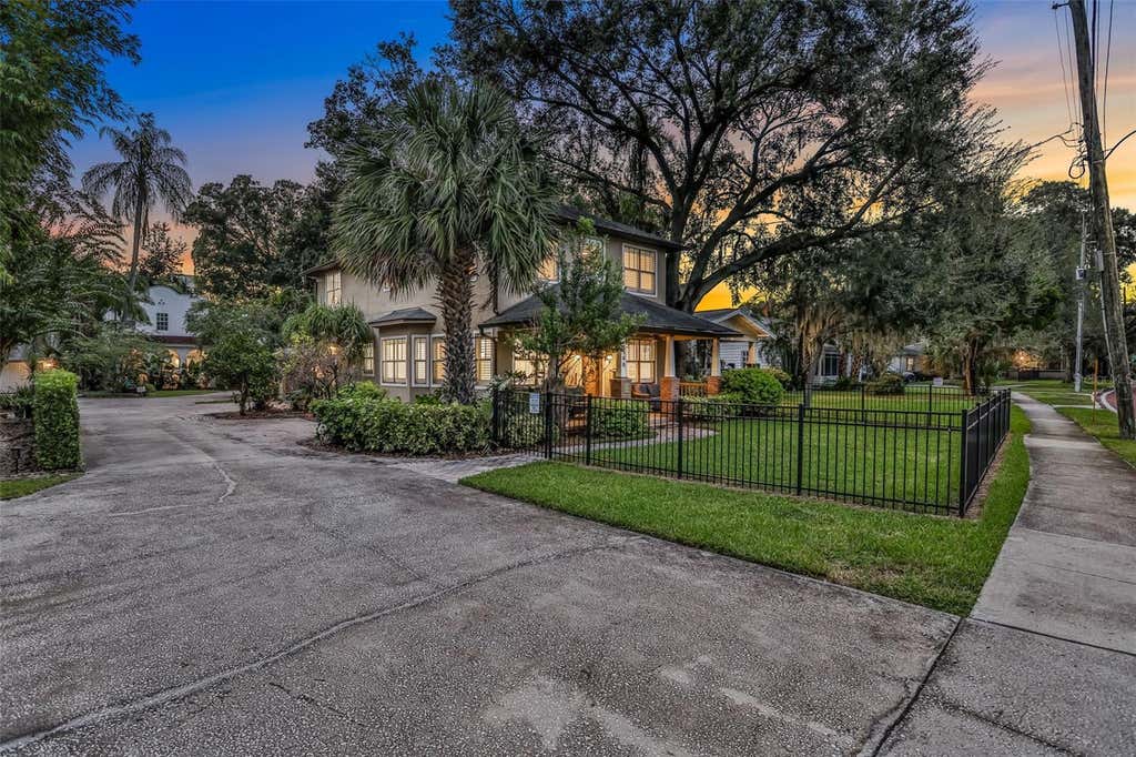 Photo of 148 S Thornton Avenue, Orlando, FL 32801 (MLS # O6423030)