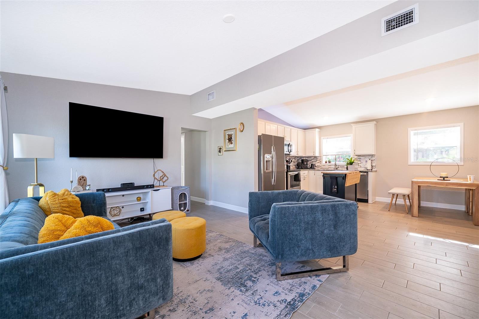 ORANGE TERRACE - Residential Lease