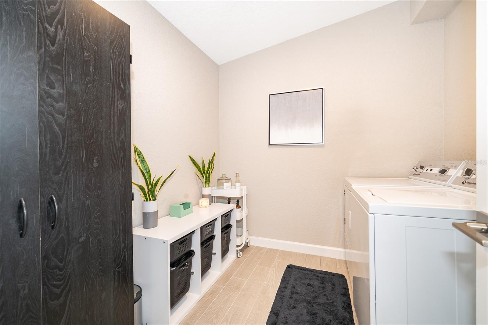 ORANGE TERRACE - Residential Lease