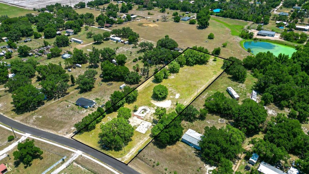 Photo of 8706 Mary Ivy Drive, Plant City, FL 33567 (MLS # TB8510140)