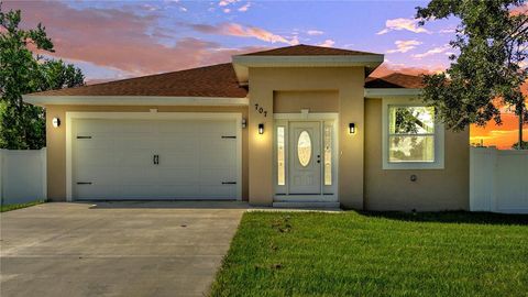 A home in MULBERRY