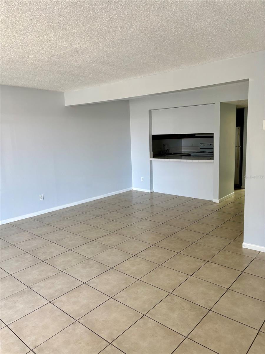 HOLIDAY OAKS CONDO - Residential Lease