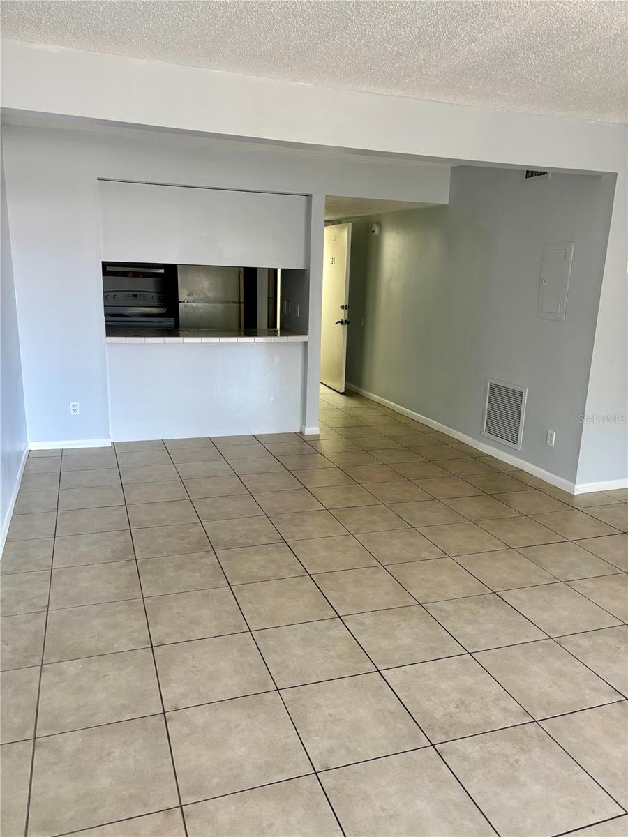 HOLIDAY OAKS CONDO - Residential Lease