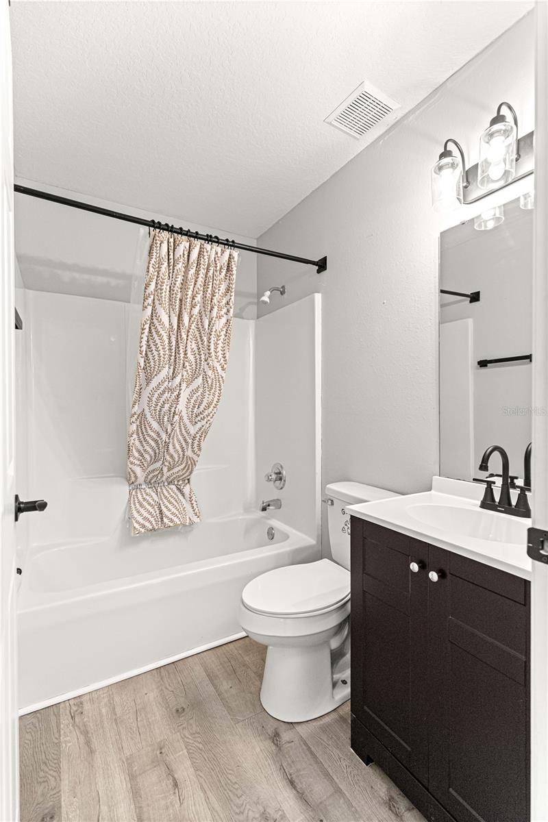 EDWIN M REEVES - Residential Lease