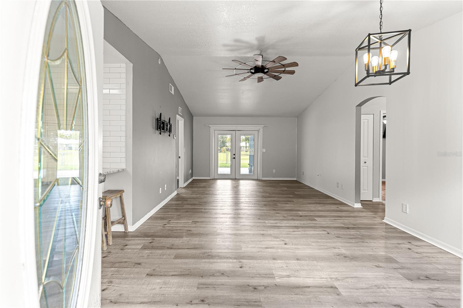 EDWIN M REEVES - Residential Lease