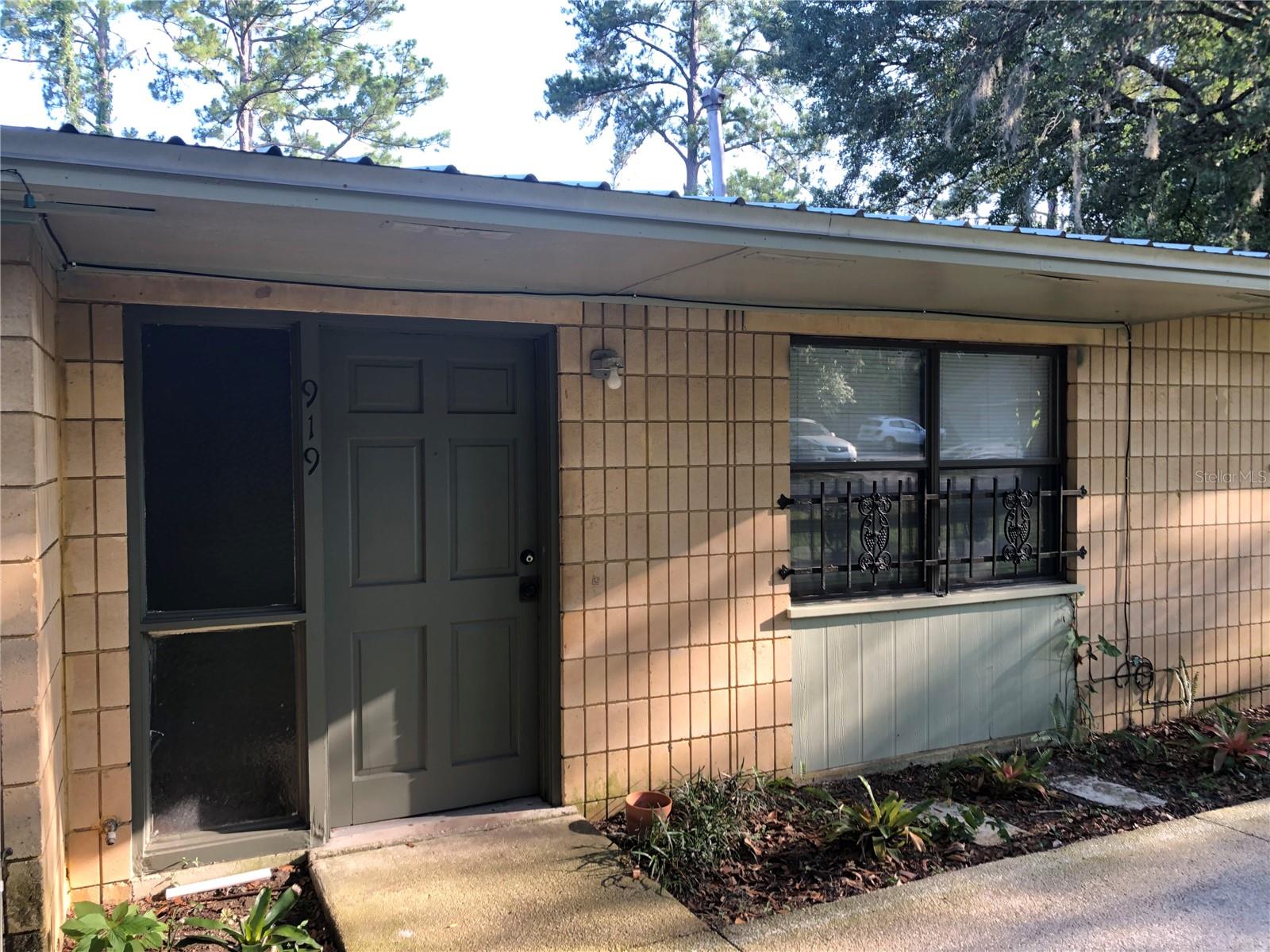 View GAINESVILLE, FL 32609 multi-family property