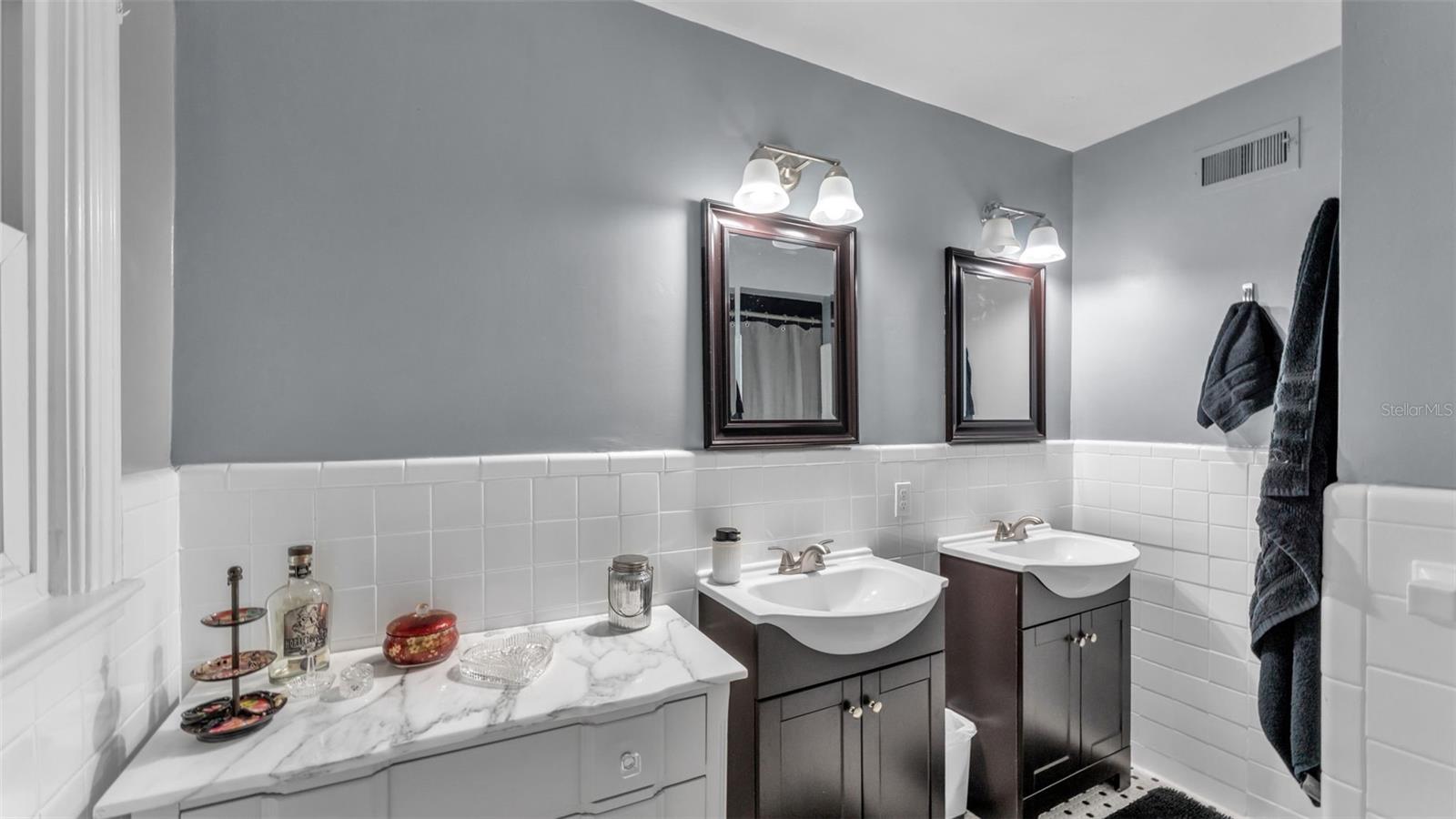 CLEVELAND HEIGHTS - Residential