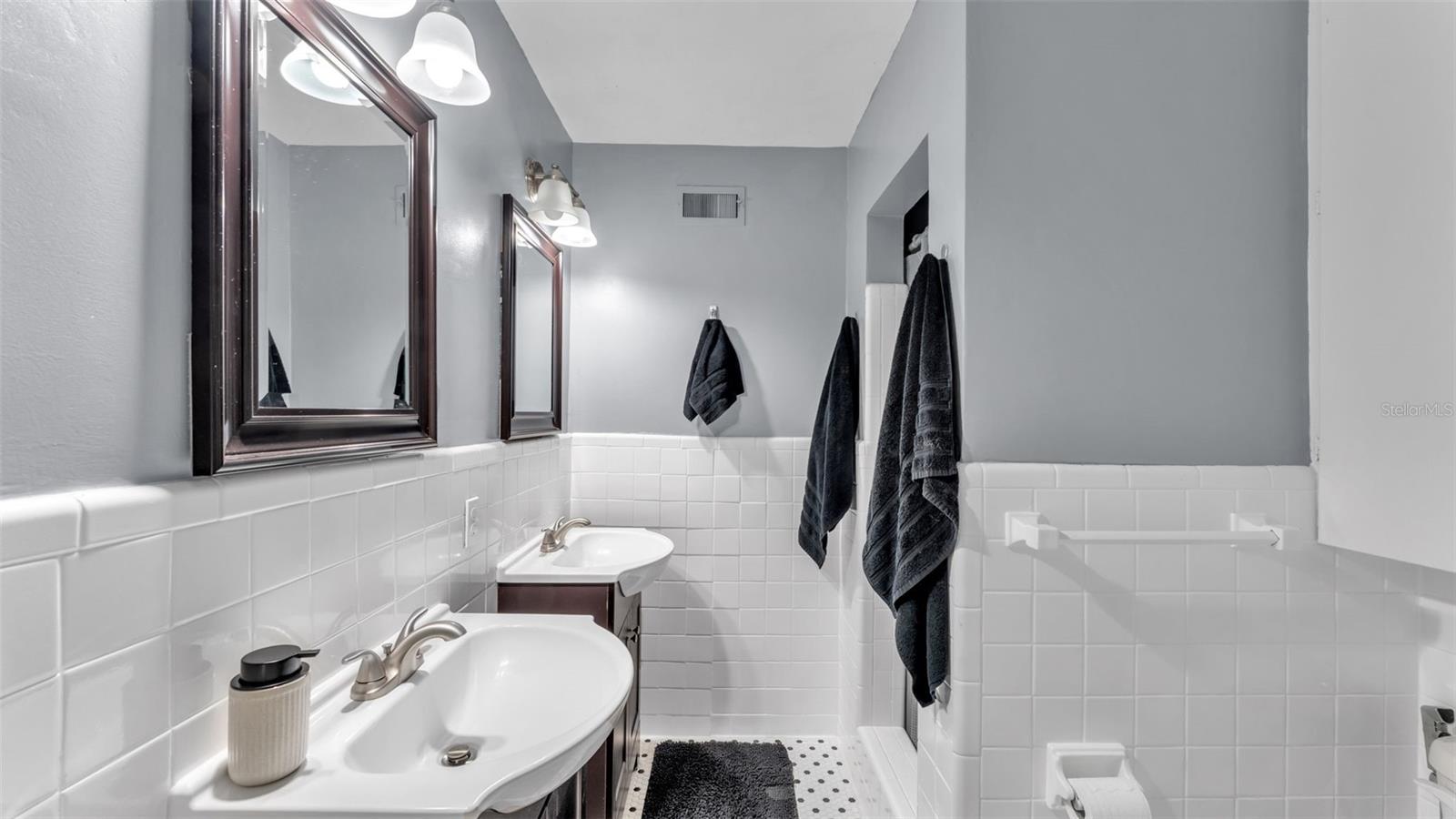 CLEVELAND HEIGHTS - Residential