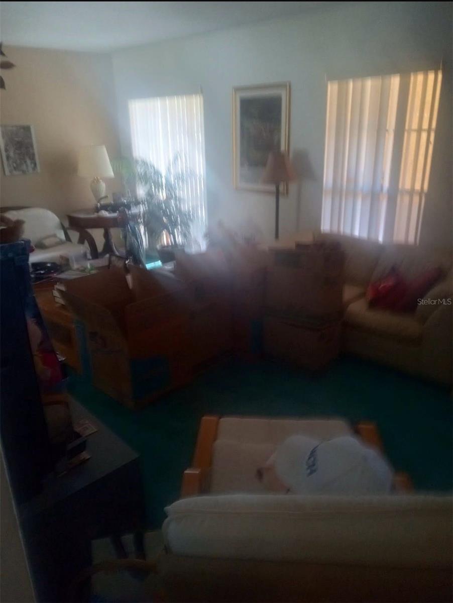 CARRIAGE HILLS SUB UNI - Residential