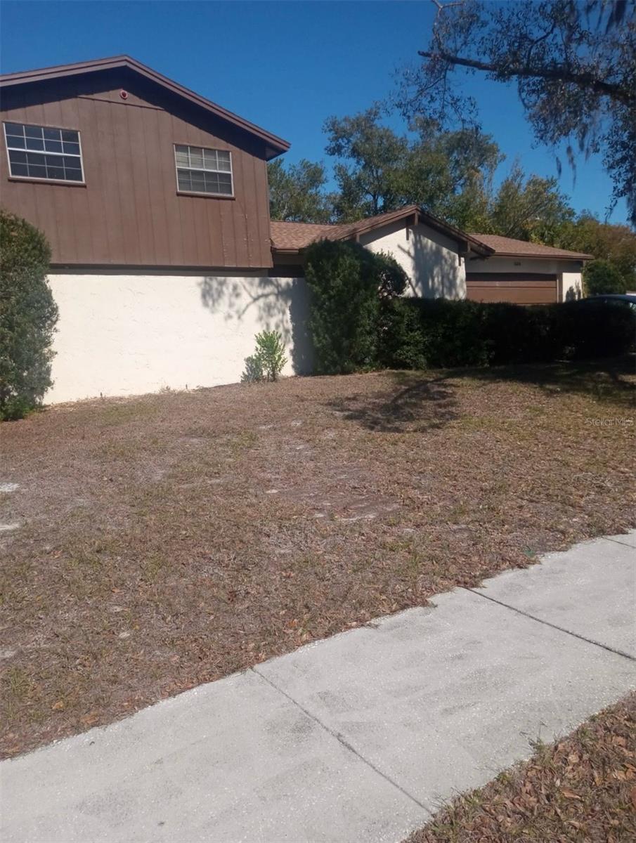 CARRIAGE HILLS SUB UNI - Residential