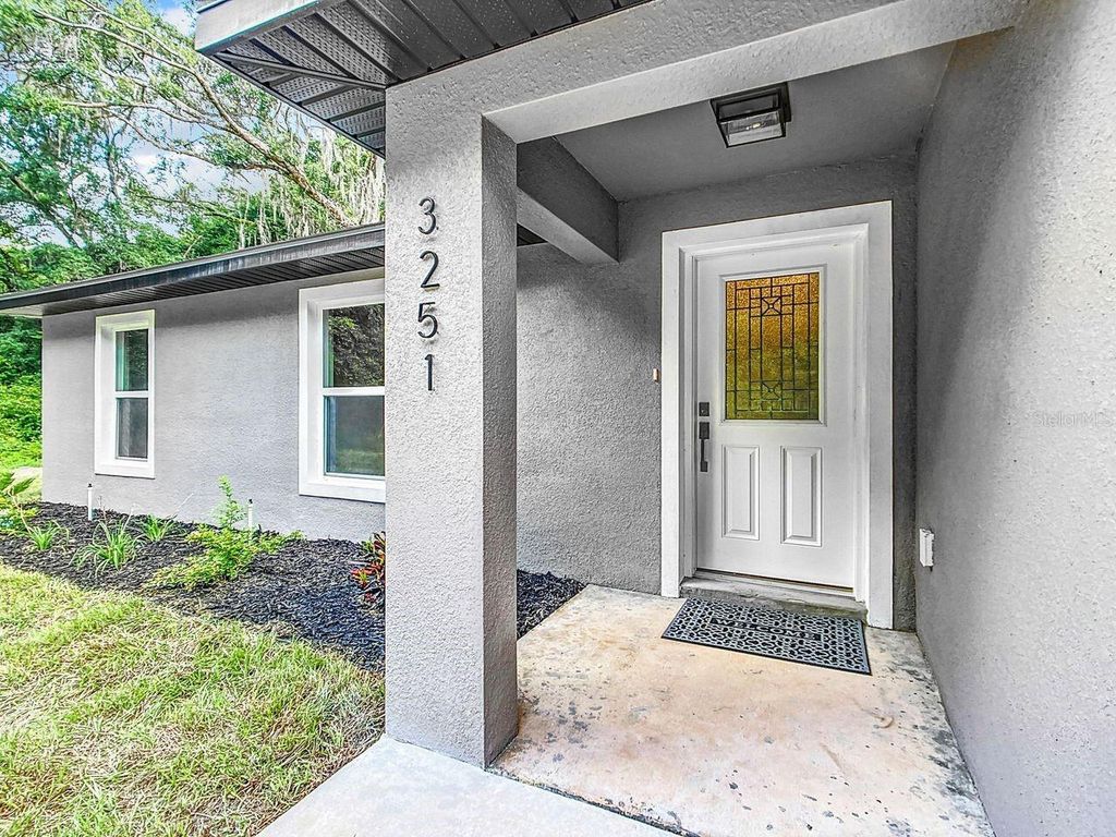 Photo of 15500 NE 49 Place, Williston, FL 32696 (MLS # OM720461)