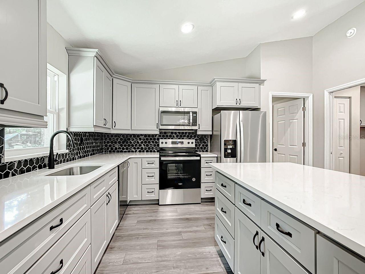 WILLISTON HIGHLANDS UNIT 11 - Residential