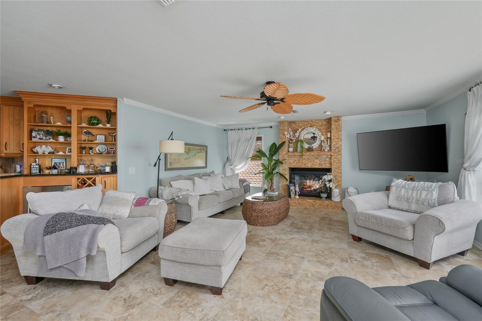 FLOR A MAR - Residential