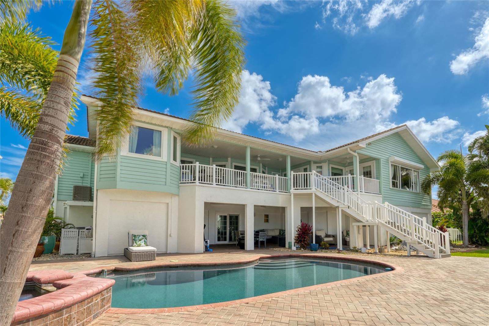 FLOR A MAR - Residential