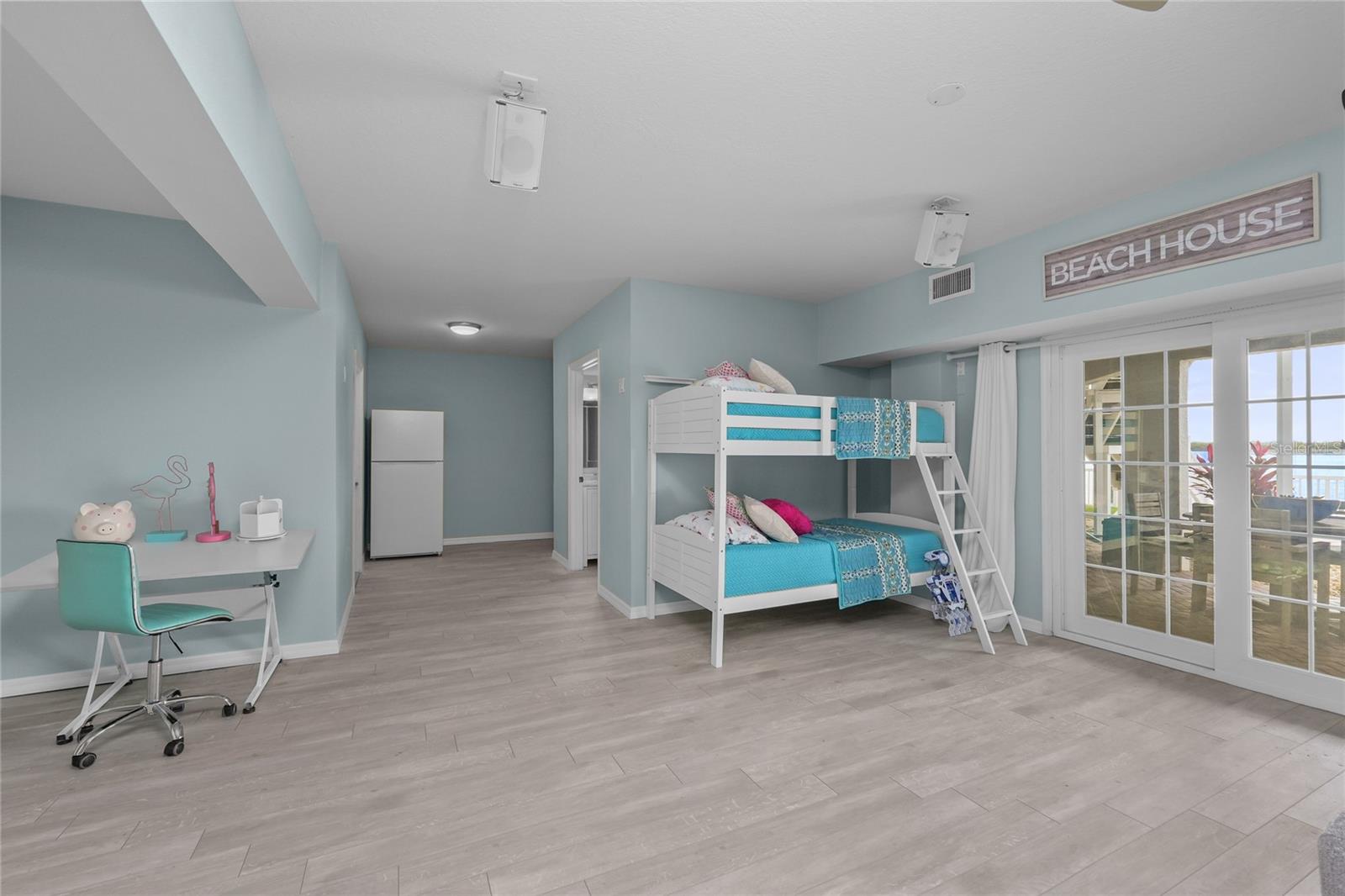FLOR A MAR - Residential
