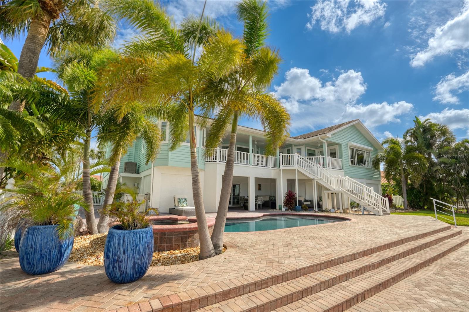 FLOR A MAR - Residential