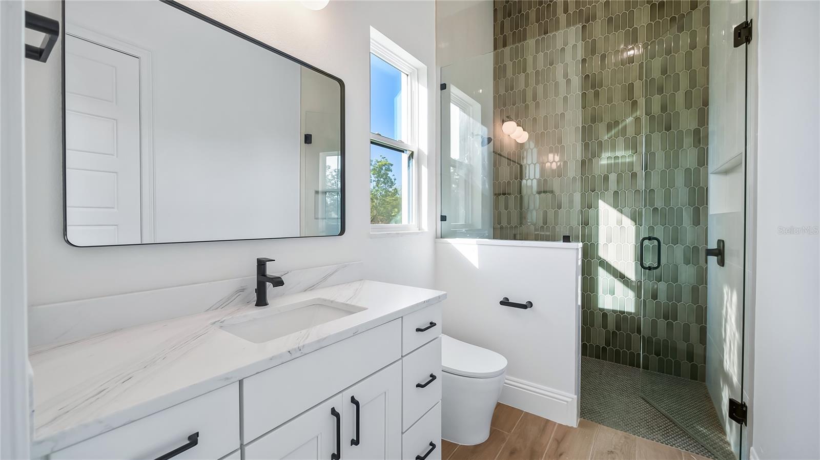 HEATHROW COUNTRY ESTATE - Residential