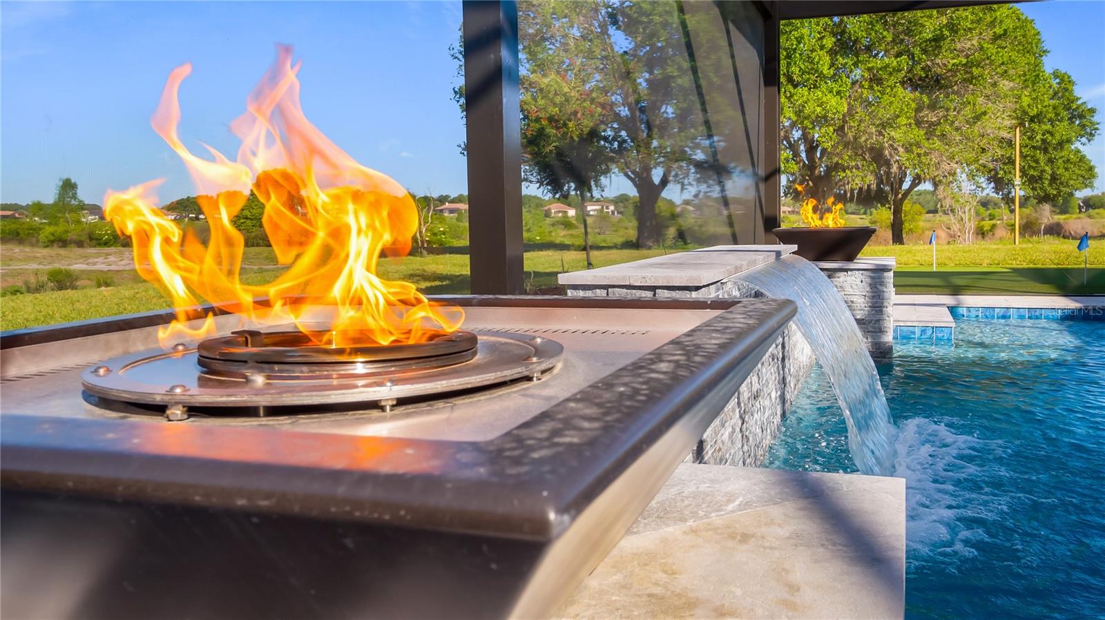 HEATHROW COUNTRY ESTATE - Residential