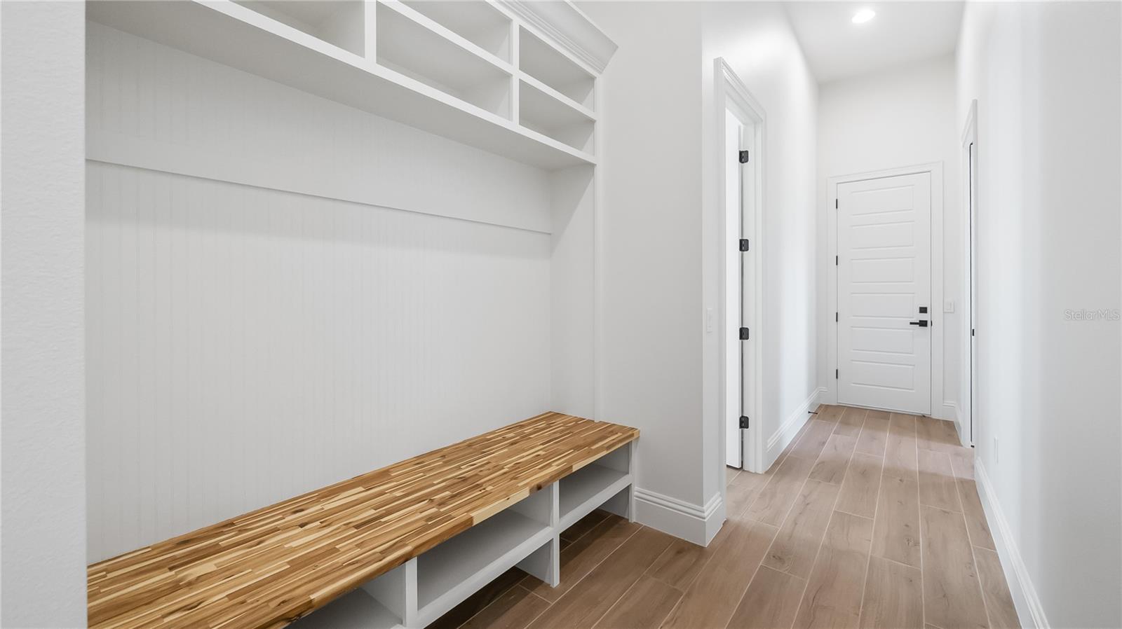 HEATHROW COUNTRY ESTATE - Residential