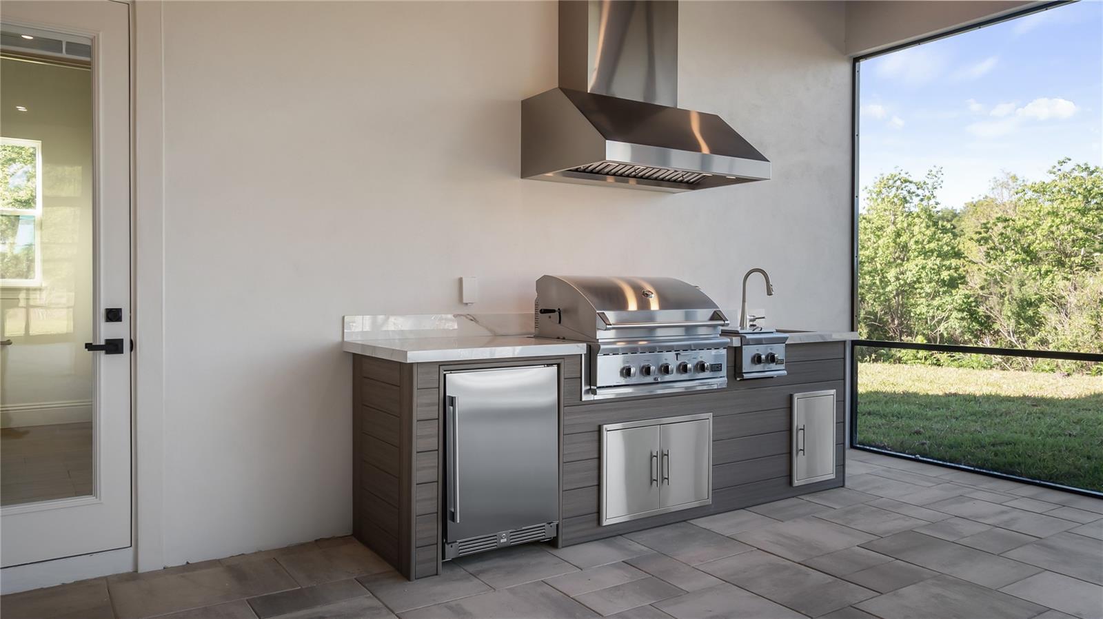 HEATHROW COUNTRY ESTATE - Residential