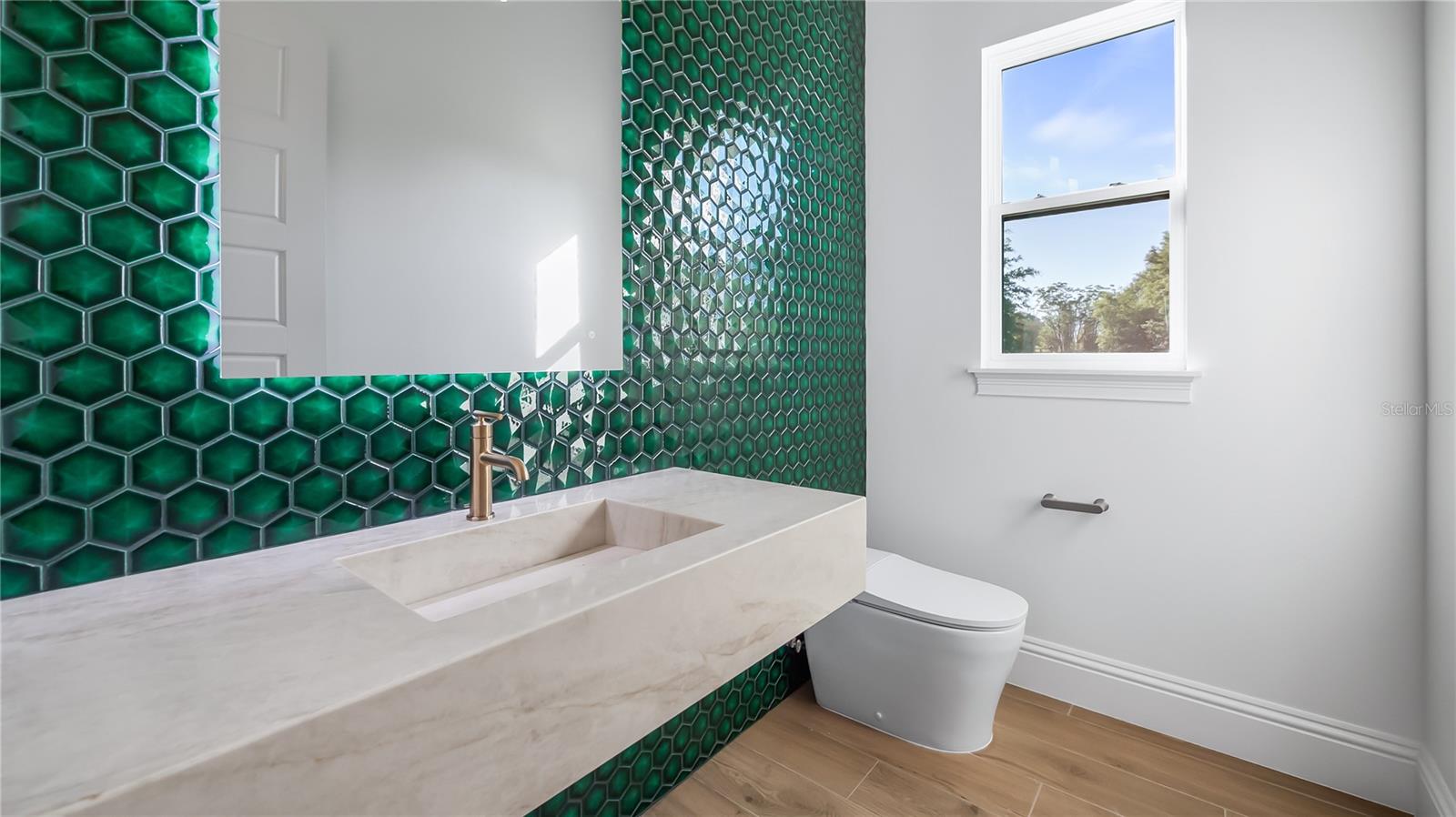 HEATHROW COUNTRY ESTATE - Residential