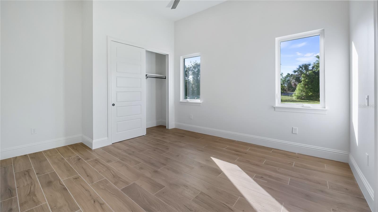 HEATHROW COUNTRY ESTATE - Residential