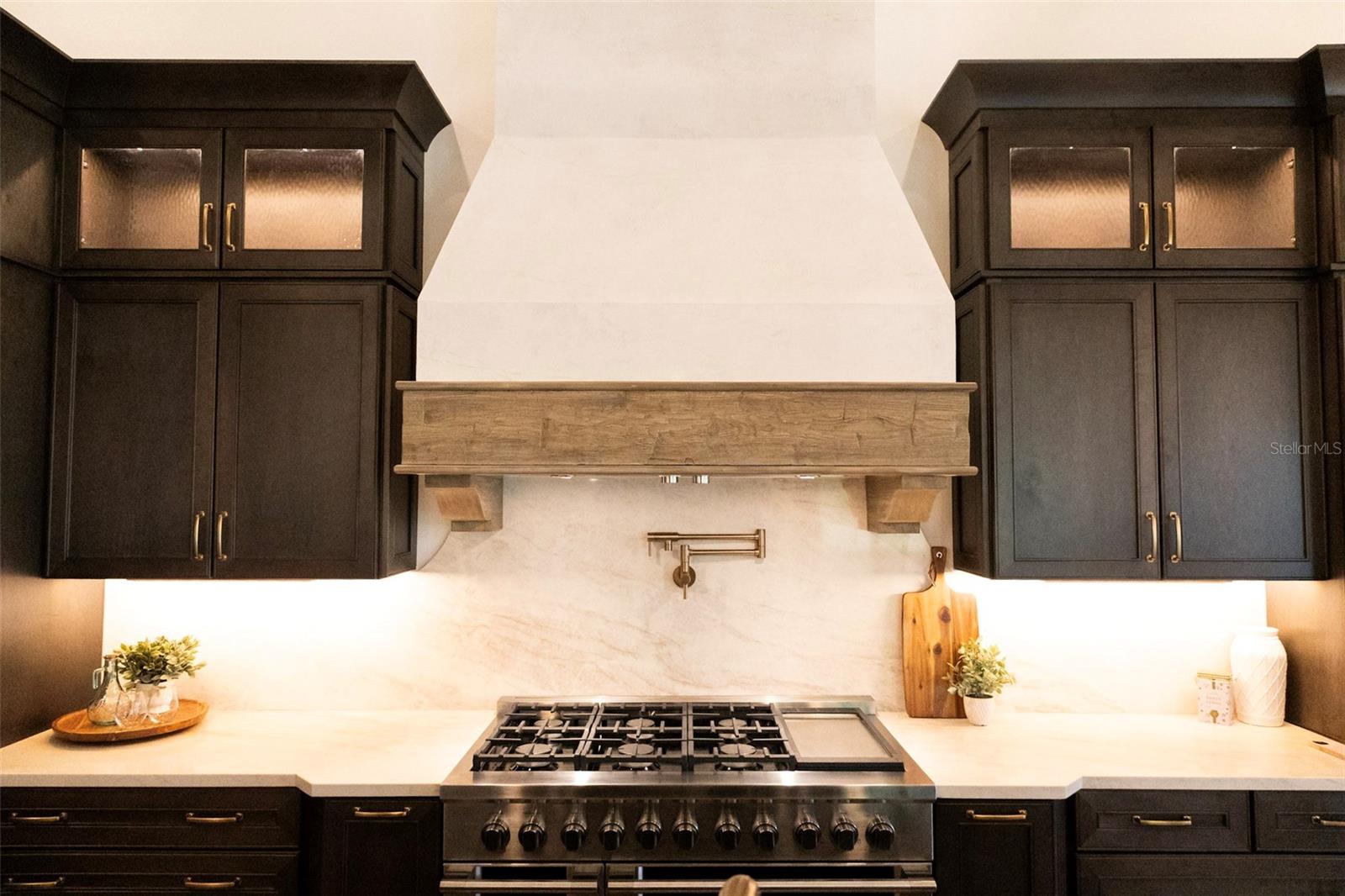 HEATHROW COUNTRY ESTATE - Residential