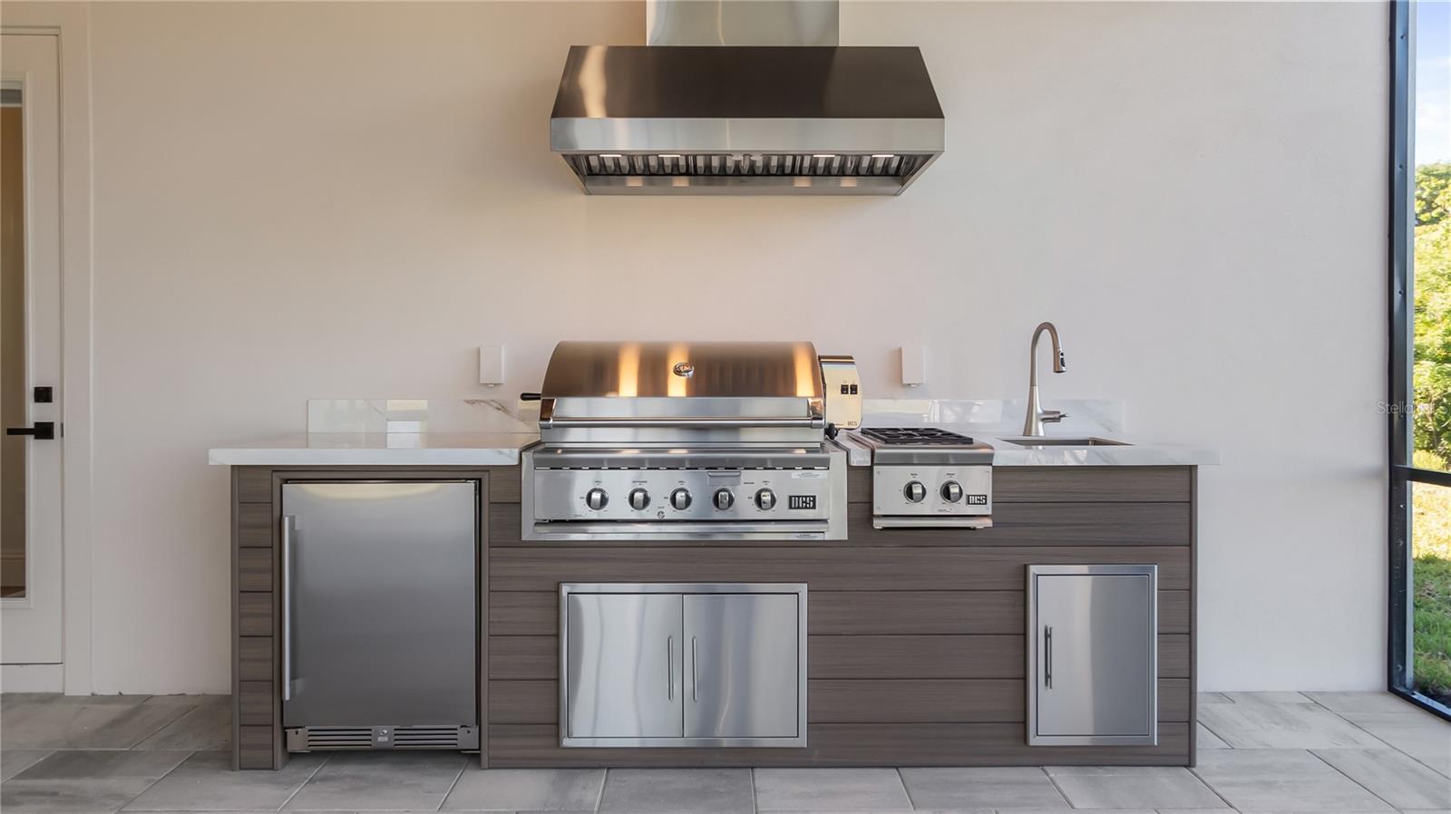 HEATHROW COUNTRY ESTATE - Residential