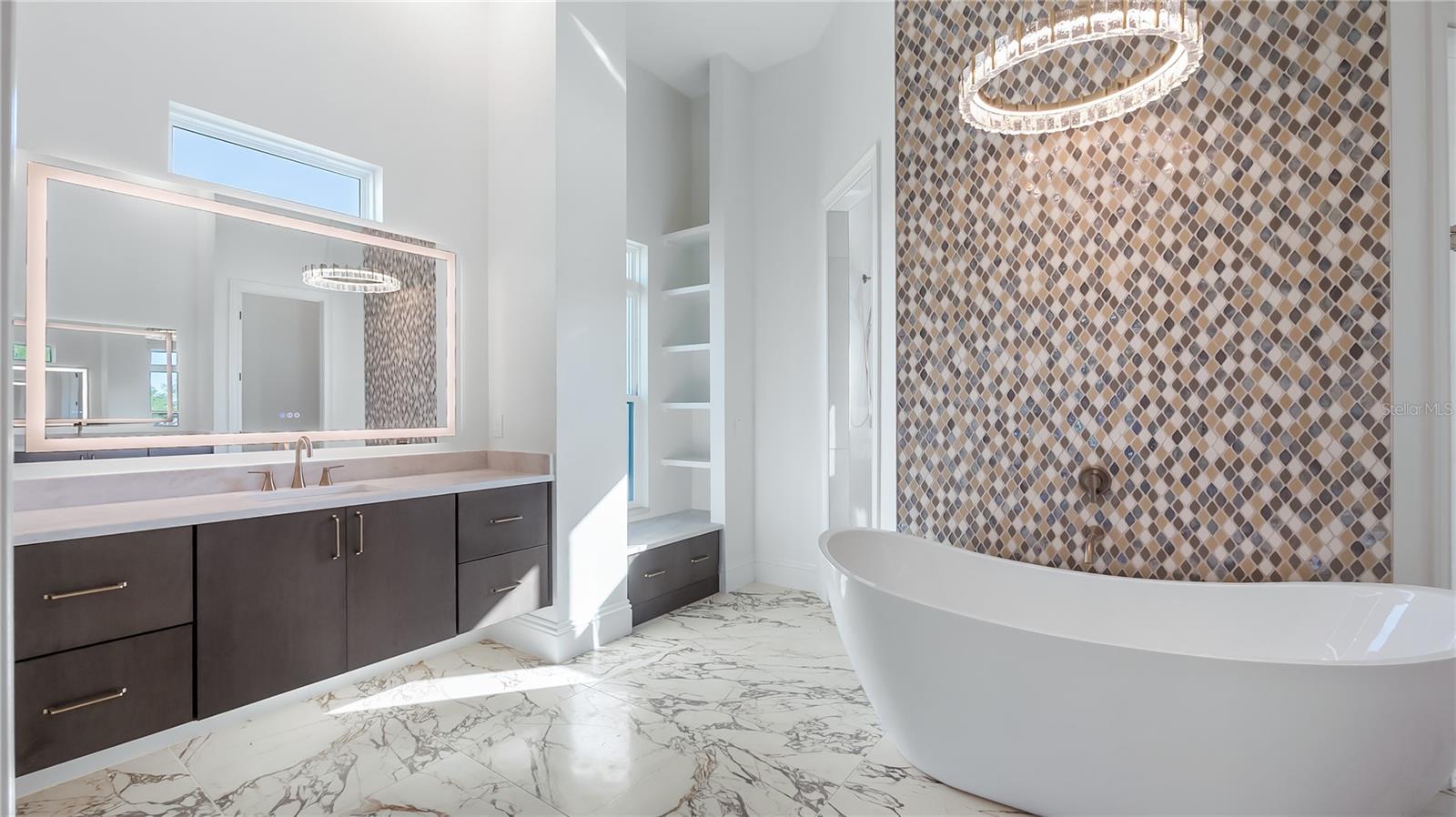 HEATHROW COUNTRY ESTATE - Residential