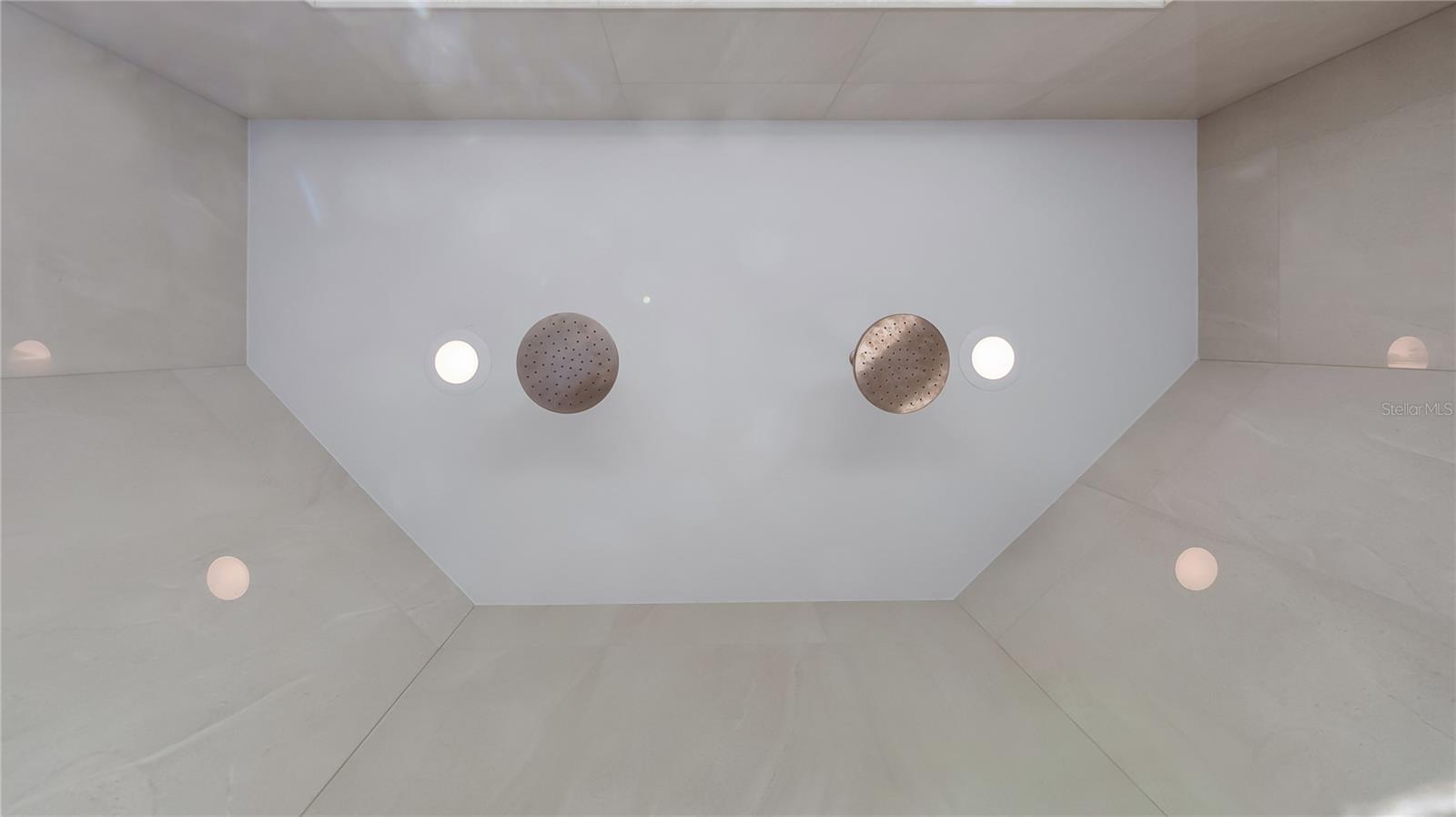 HEATHROW COUNTRY ESTATE - Residential