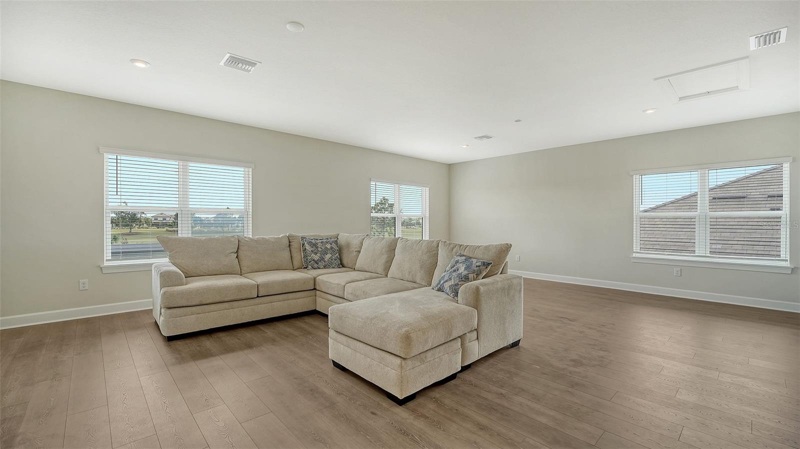 AZARIO ESPLANADE PH II SUBPH C-O - Residential