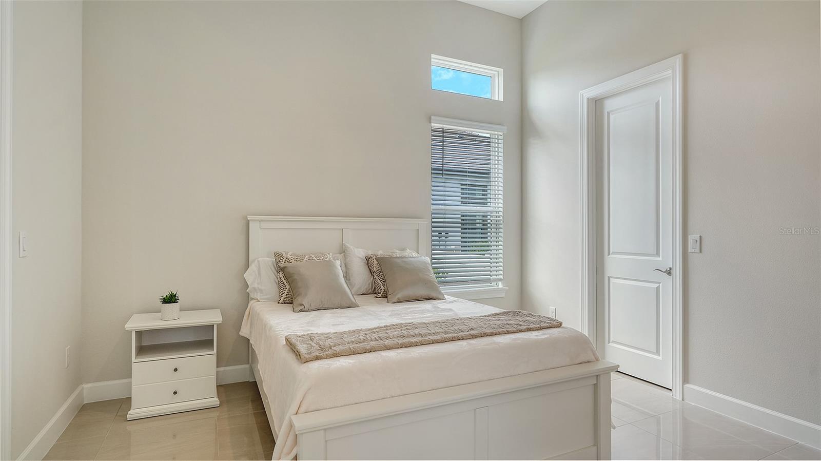 AZARIO ESPLANADE PH II SUBPH C-O - Residential