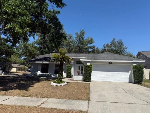 Photo of 1710 Tallowtree Circle, Valrico, FL 33594 (MLS # TB8382384)