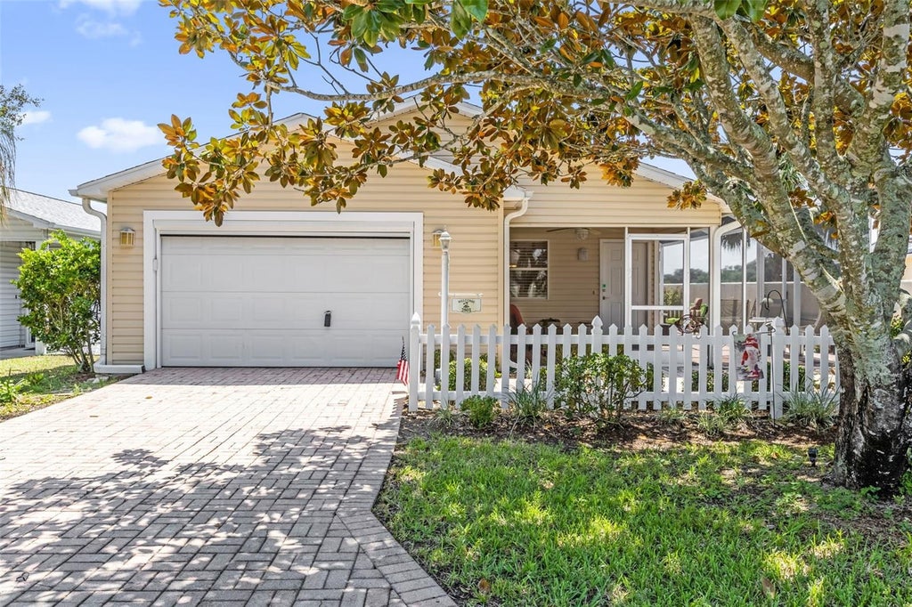 Photo of 2801 Barboza Drive, The Villages, FL 32162 (MLS # G5116653)