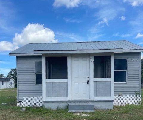 Photo of 513 Lincoln Avenue, Lake Wales, FL 33853 (MLS # O6361533)
